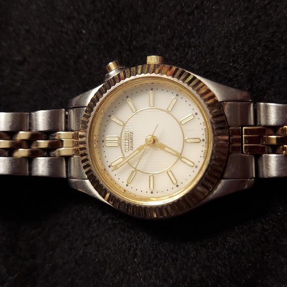 Citizen Ladies Watch Vintage Two Tone Bracelet - Picture 2 of 11